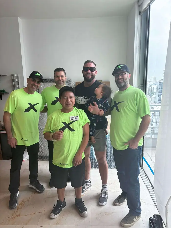X Van Lines crew